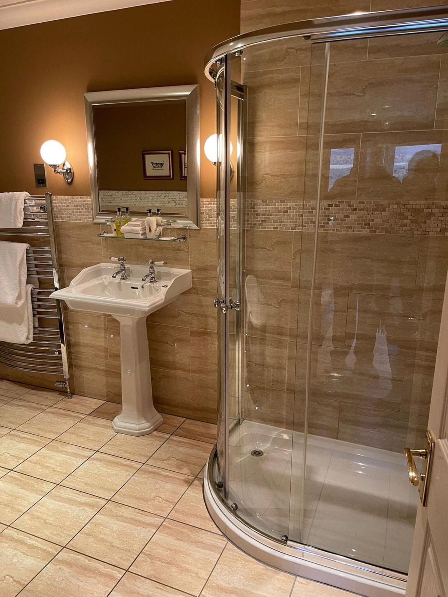 Loch Ness Lodge Drumnadrochit Ngoại thất bức ảnh